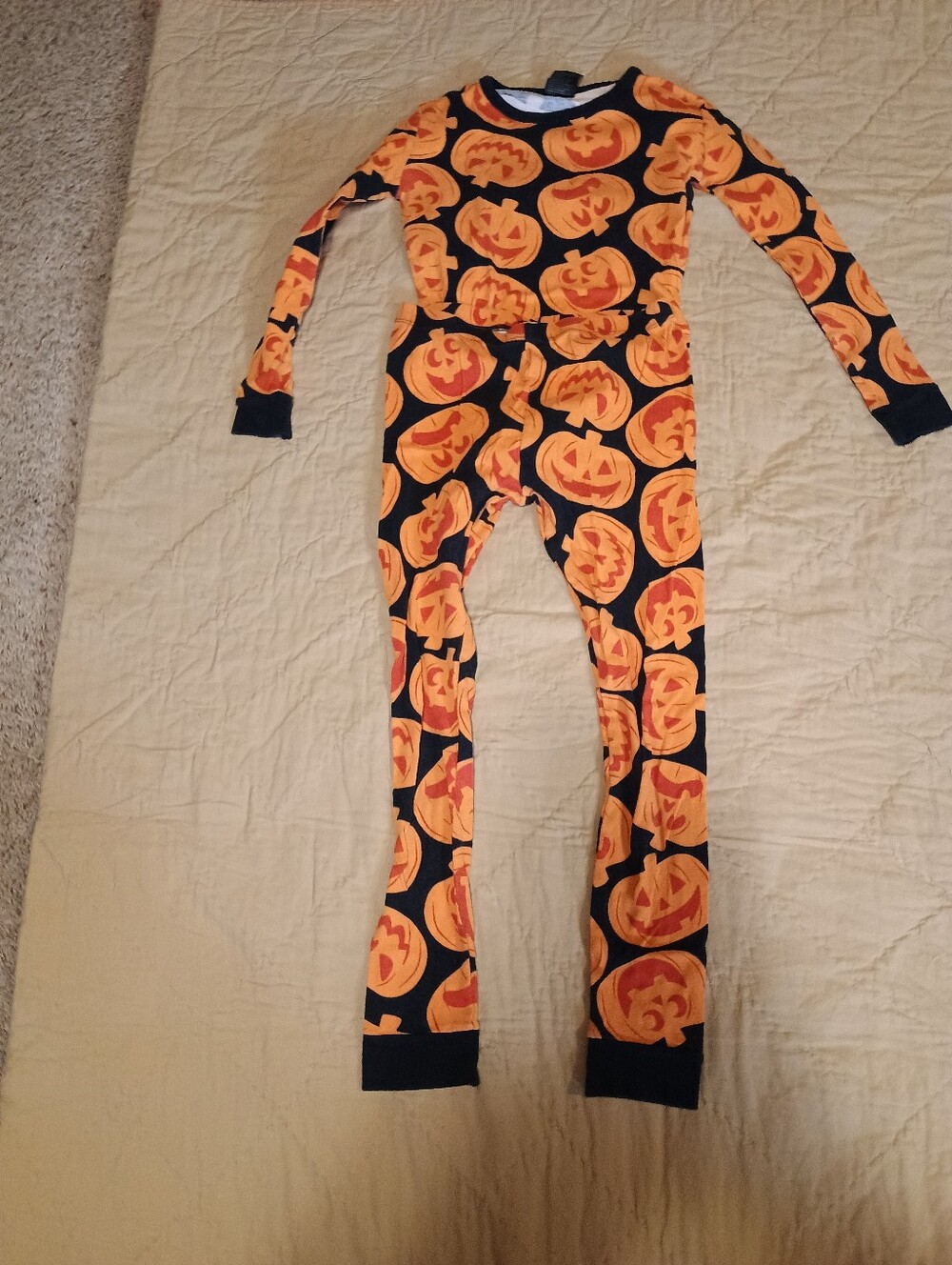 Hyde & EEK! Boutique Jack-O-Lantern Halloween Pajama Set